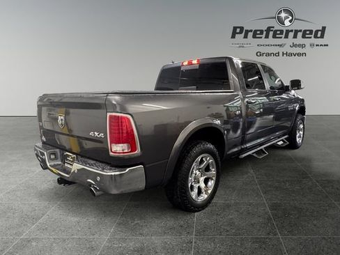 Used 2016 RAM 1500 Laramie w/ Convenience Group AWD/4WD image 19