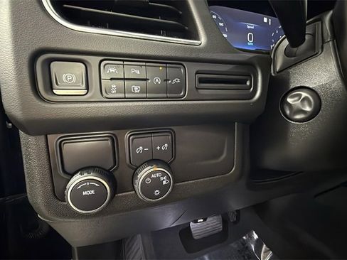 Used 2022 Chevrolet Tahoe LT w/ LT Signature Plus Package image 35