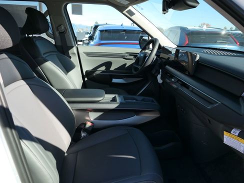 New 2026 Kia EV9 Light image 18