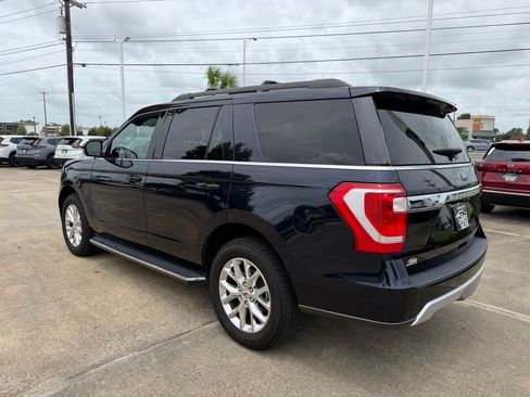Used 2021 Ford Expedition XLT RWD image 3