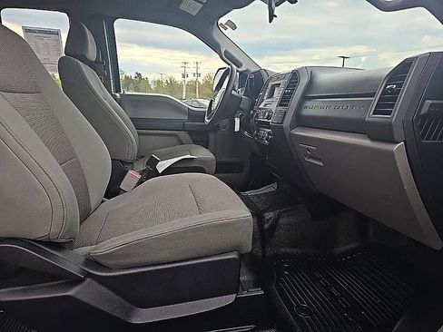 Used 2017 Ford F250 XL w/ STX Appearance Package AWD/4WD image 33