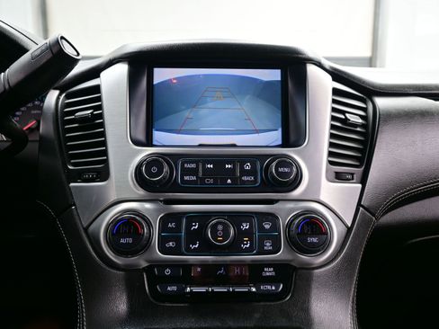 Used 2018 GMC Yukon SLE w/ SLE Value Package image 18