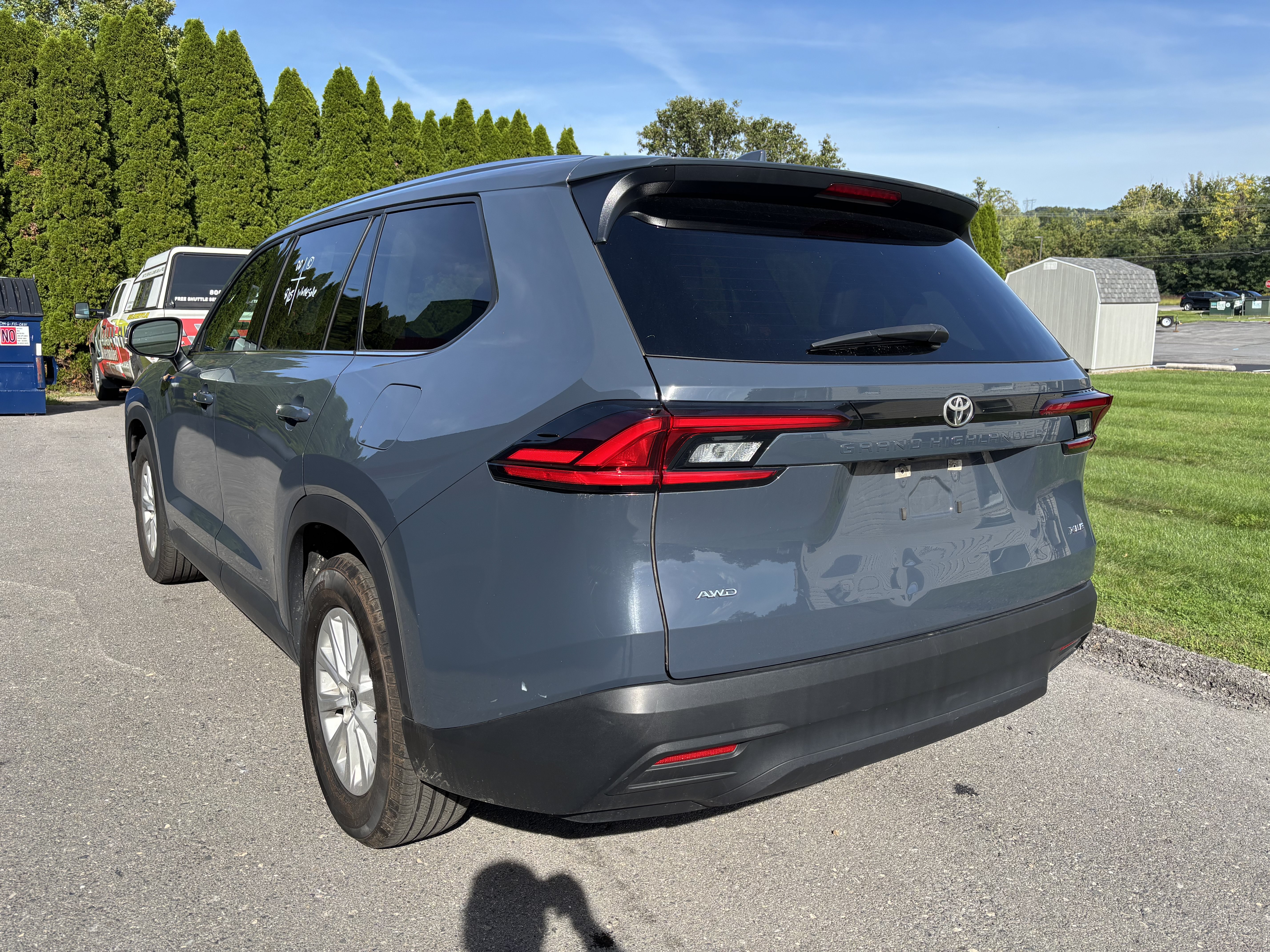 Used 2025 Toyota Grand Highlander AWD image 6