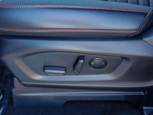 Used 2025 Ford Explorer ST-Line w/ ST-Line Street Pack image 26