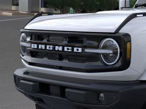 New 2026 Ford Bronco Outer Banks AWD/4WD image 19