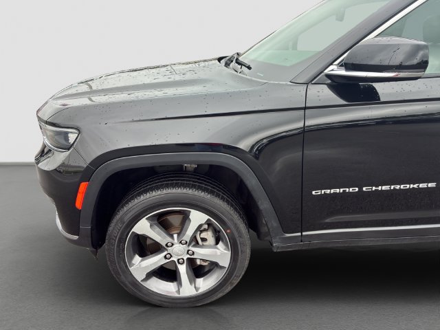 Used 2024 Jeep Grand Cherokee L Limited AWD/4WD image 21