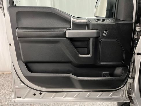 Used 2019 Ford F150 XLT w/ Equipment Group 302A Luxury AWD/4WD image 4