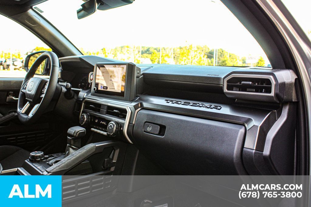 Used 2025 Toyota Tacoma TRD Off-Road AWD/4WD image 22