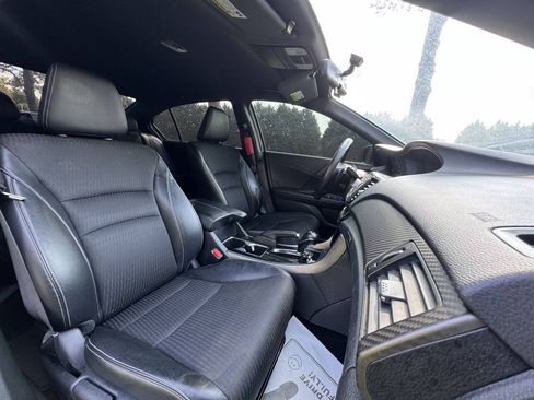 Used 2017 Honda Accord Sport image 13
