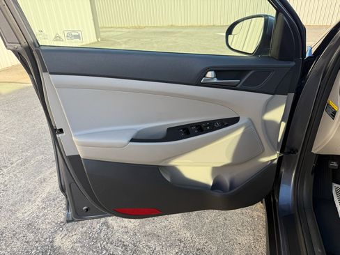 Used 2017 Hyundai Tucson SE image 12