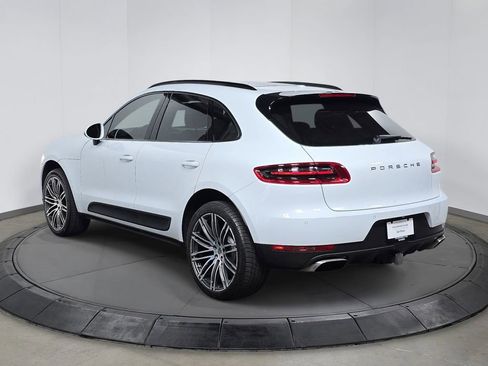 Used 2018 Porsche Macan AWD/4WD image 3