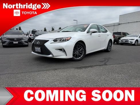Used 2018 Lexus ES 350 w/ Navigation System Package FWD image 3