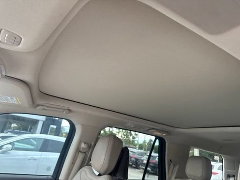 Used 2024 Lincoln Navigator Reserve AWD/4WD image 7