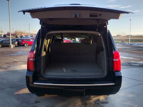 Used 2016 Chevrolet Suburban LTZ image 24
