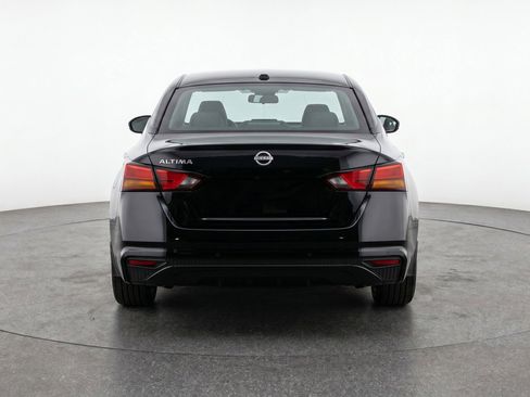 Used 2025 Nissan Altima 2.5 SV FWD image 7