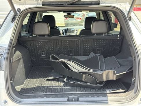 Used 2021 Chevrolet Equinox Premier FWD image 34