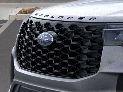 New 2026 Ford Explorer ST-Line w/ ST-Line Street Pack image 17