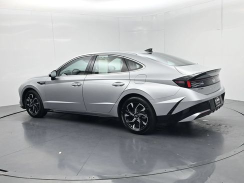Used 2025 Hyundai Sonata SEL FWD image 5
