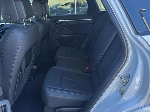 Used 2025 Audi Q3 2.0T Premium w/ Convenience Package image 14