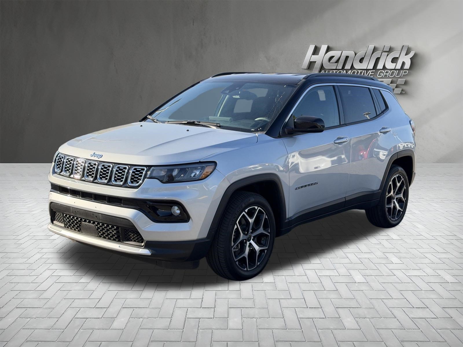 Used 2025 Jeep Compass Limited AWD/4WD image 5