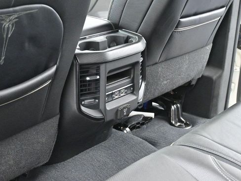 Used 2022 RAM 3500 Limited AWD/4WD image 32