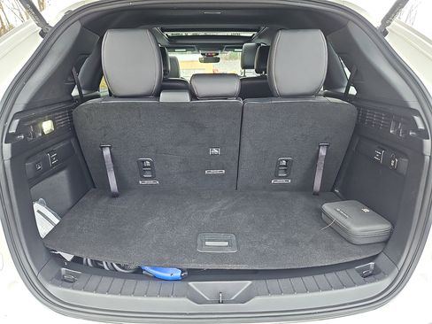 Certified 2024 MAZDA CX-90 Plug-In Hybrid w/ Premium Plus image 38