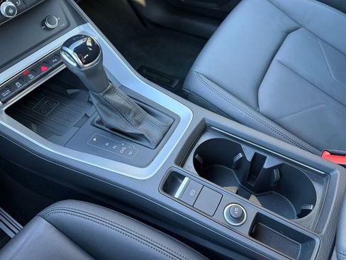 Used 2025 Audi Q3 2.0T Premium image 24