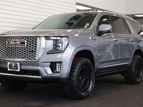 Used 2022 GMC Yukon Denali AWD/4WD image 3