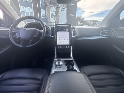 Used 2022 Ford Edge SEL image 9