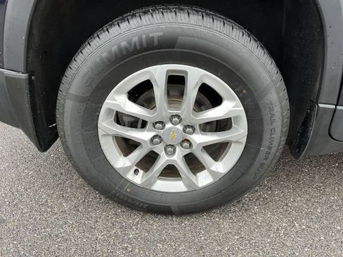 Used 2020 Chevrolet Traverse LT w/ LPO, Floor Liner Package image 20