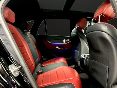 Used 2020 Mercedes-Benz GLC 300 4MATIC image 32