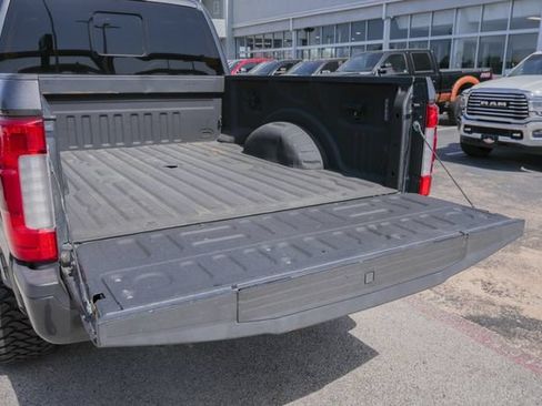 Used 2018 Ford F250 Platinum w/ Platinum Ultimate Package AWD/4WD image 12