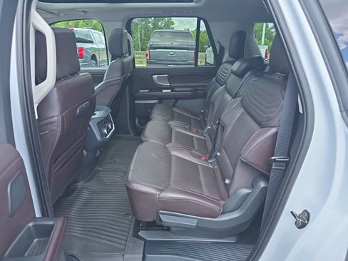 Certified 2025 Ford Expedition Max Platinum w/ Platinum Ultimate Package AWD/4WD image 12