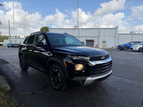 Used 2023 Chevrolet TrailBlazer LT w/ Convenience Package AWD/4WD image 8
