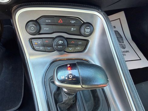 Used 2019 Dodge Challenger SXT image 14