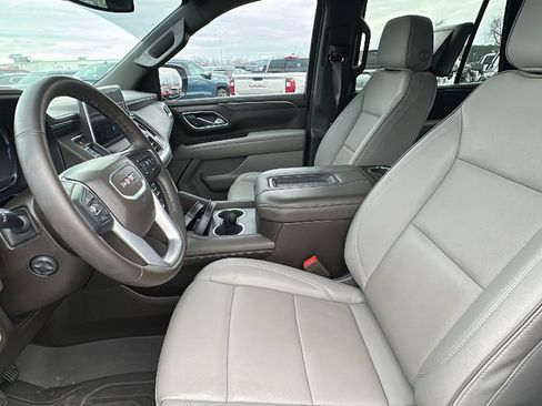 Certified 2024 GMC Yukon SLT w/ SLT Premium Package image 9