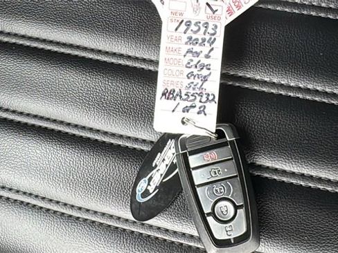 Certified 2024 Ford Edge SEL w/ Convenience Package image 30