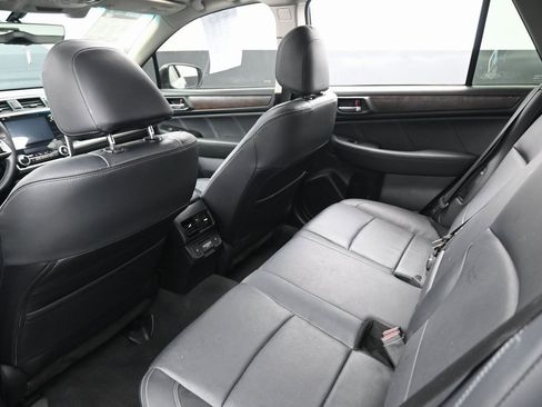 Used 2018 Subaru Outback 2.5i Limited image 24