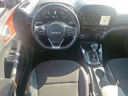 Used 2023 Kia Soul GT-Line image 10