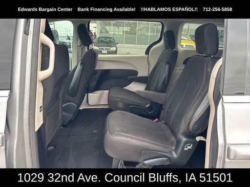 Used 2017 Chrysler Pacifica Touring w/ Tire & Wheel Group image 13