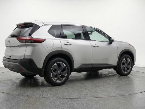 Used 2025 Nissan Rogue SV FWD image 9