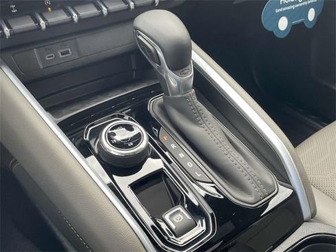 Certified 2025 Chevrolet Colorado ZR2 w/ Technology Package image 24