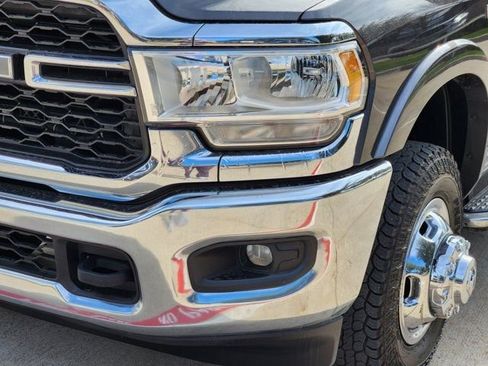 Used 2022 RAM 3500 Tradesman w/ Chrome Appearance Group image 16