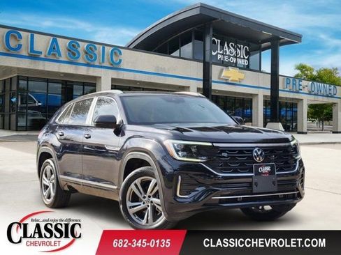 Used 2024 Volkswagen Atlas Cross Sport SEL R-Line image 1