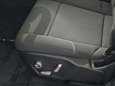Used 2026 Lucid Gravity Grand Touring AWD/4WD image 30