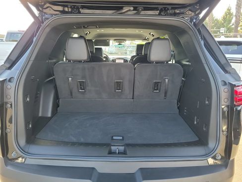 Used 2023 Chevrolet Traverse RS AWD/4WD image 22