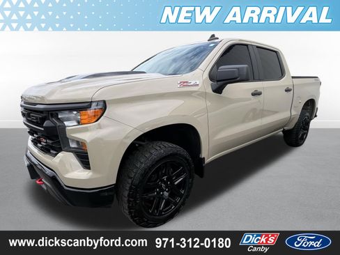 Used 2022 Chevrolet Silverado 1500 Custom Trail Boss w/ LPO, Dark Essentials Package AWD/4WD image 1
