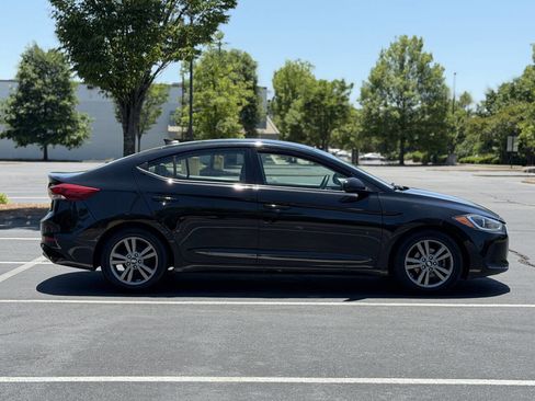 Used 2017 Hyundai Elantra SE FWD image 8