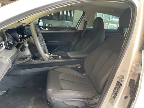 Used 2023 Kia K5 LXS FWD image 9