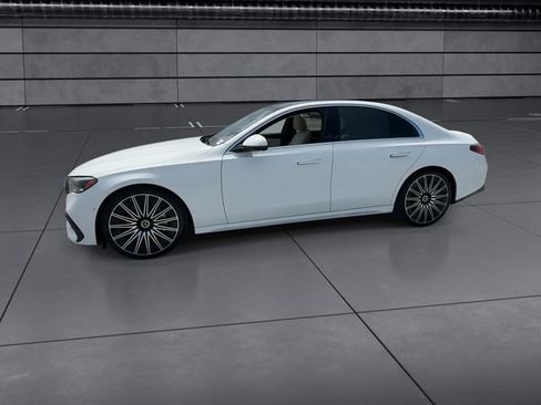 Used 2025 Mercedes-Benz E 450 4MATIC Sedan w/ Driver Assistance Package image 5